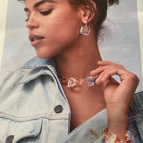 Avon - Picture 4 of 8